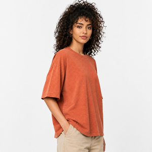 Camiseta Extra Grande para Mujer, Tejido Resistente, Comodidad Relajada y Sensación Premium para el Uso Diario - Product Image 2