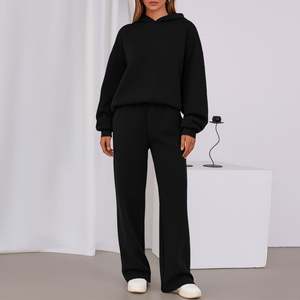 Vente d'usine : Ensemble de survêtement 2 pièces pour femme, comprenant un sweat à capuche oversize et un pantalon large, idéal pour la détente et le sport. - Product Image 4