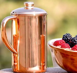 Ensemble de carafes en cuivre pour la restauration haut de gamme, service d'eau décoratif, ensemble métallique avec verres, durable, réutilisable, pour le service à table. - Product Image 4