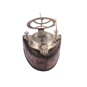 Boussole solaire en laiton antique avec étui en cuir, instrument de navigation nautique vintage, objet de collection pour explorateur maritime, cadeau décoratif - Product Image 1