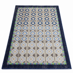Tapis géométrique en laine bleu marine et beige à motif tribal encadré, antidérapant, écologique, tufté à la main pour salon - Product Image 2