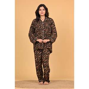 Conjunto de Pijama de Poliéster Crepé Estampado para Mujer, Ropa de Dormir Suave y Transpirable, Atuendo Cómodo para el Hogar - Product Image 3