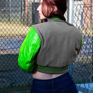 Chaqueta Corta Estilo Universitaria para Mujer, Color Gris Verde, Estilo Bomber, Mangas de Cuero Sintético, Ropa Exterior Informal, Moda Femenina - Product Image 5