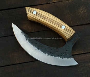 Cuchillo para Pizza de Acero de Damasco de Grado Industrial de Alta Calidad, con Mango de Madera y Diseño de Hacha, Personalizable para Uso en Cocina - Product Image 5