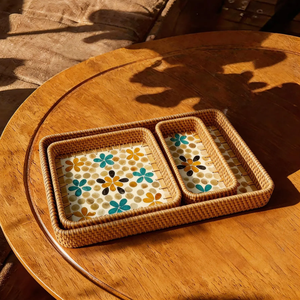 Bandeja de servir de ratán con diseño de flor amarilla y nácar, fabricada en Vietnam, a la moda, para exhibición de alimentos, venta al por mayor. - Product Image 2