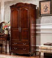 Armoires européennes en bois sculptées à la main, grandes, naturelles, pour la décoration des chambres d'hôtel, armoires de créateur en bois personnalisées, style antique