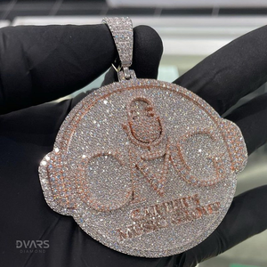 Pendentif initial personnalisé en argent 925, lettre hip-hop bicolore certifiée, cercle glacé de luxe en moissanite VVS - Product Image 3