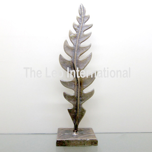 ของตกแต่งรูปหัวใจประดับเพชรทองคำ ดีไซน์เนอร์อาร์ต งานโลหะรูปหัวใจ ของตกแต่งบ้านสไตล์โมเดิร์น - Product Image 2