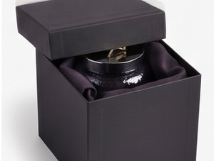 Récipient alimentaire rond en verre avec couvercle en métal, motif floral gravé, pot de rangement minimaliste pour la cuisine et la maison - Product Image 6