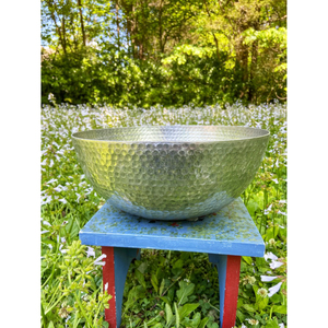 Bol à salade rond moderne en acier inoxydable doré, design martelé poli, pour desserts et salades, idéal pour la décoration de la table à la maison - Product Image 3