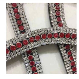 พลอยเทียมคริสตัลใส5แถวสีแดงและสีเงิน,ทำจากหนังสีดำประกายเพชรสายรัดคิ้ว - Product Image 1