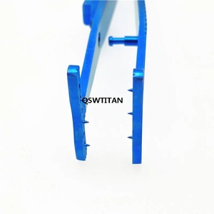 Pinzas Oftálmicas para Estrabismo, Fórceps Reutilizables para Cirugía Oftálmica Manual, de Titanio Ergonómico con 13 Posiciones de Mandíbula - Product Image 1