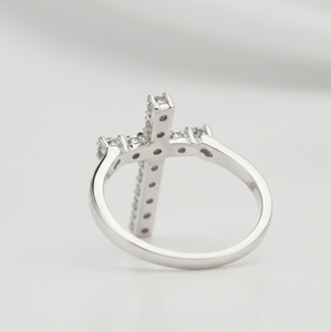 Bague Croix Diamant Or Blanc 14K 18K Minimaliste Chrétienne Diamant de Laboratoire Bague de Promesse Élégante Bague Croix Diamant de Laboratoire IGI - Product Image 3