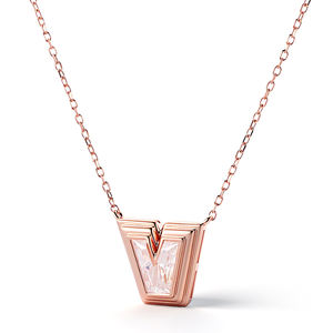 Collier Pendentif Lettre Initiale Personnalisé en Or Rose Massif 10K 14K 18K avec Diamants de Laboratoire Pavés, Ras-de-cou Alphabet, Cadeau Unisexe - Product Image 2