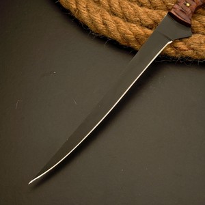 Couteau à filet en acier damas forgé à la main de 14 pouces |   Couteau de chasse personnalisé avec manche en bois, embouts en laiton et étui - Product Image 3