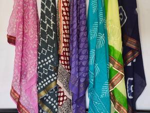 Foulard carré ethnique en coton fait main, imprimé floqué dessiné à la main, doux pour la peau, cadeau d'été pour la Saint-Valentin - Rajasthan Naaz - Product Image 4