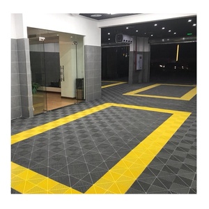 Baldosas Modulares Rígidas de PVC para Piso de Garaje y Lavadero de Autos, Diseño Antideslizante Moderno, con Sistema de Drenaje - Product Image 3