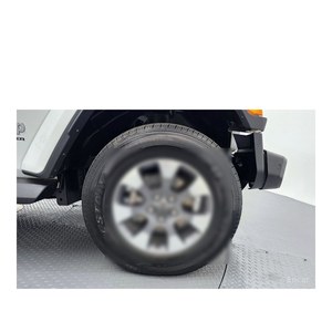 Jeep Wrangler 2.0 Overland Power Top de 4 Puertas, Asientos de Tela Automáticos, Modelo Noviembre 2023 con 21,499 km, Volante a la Izquierda, Cámara Trasera - Product Image 5