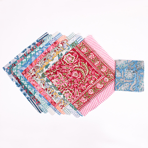 Bandana carré en coton traditionnel à motif floral, unisexe, léger, respirant, écologique, pour toutes les saisons - Product Image 2