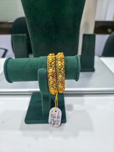 Brazalete de Oro Sólido de 22K, Estilo Templo Antiguo, Kada Nupcial India con Motivo de Elefante, Piedras Rosas y Verdes, Joyería Tradicional Nakshi - Product Image 3