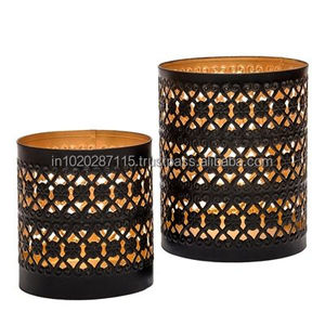 Beau support votif en métal fini oxydé avec un look orné pour le thème du design d'intérieur classique et la célébration - Product Image 4