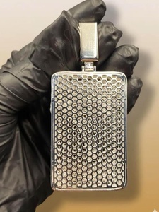 จี้เพชรโมอิสซาไนต์แบบ Iced-Out สั่งทำพิเศษสำหรับแร็ปเปอร์ สไตล์หรูหรา ฮิปฮอป เงินสเตอร์ลิง ชุบทอง 18K แบบ Claw Setting - Product Image 6