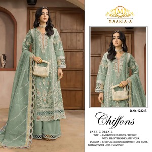 Traje pakistaní de diseñador en chifón con bordado de lentejuelas y trabajo Khatli para fiestas y temporada festiva, exportación a granel a India. - Product Image 3