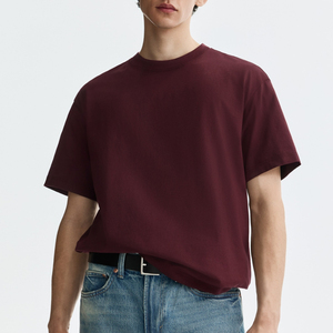 Camiseta de manga corta para hombre, color borgoña, cuello redondo, corte regular, color sólido, 100% algodón, estilo casual. - Product Image 3