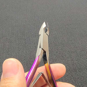 Ciseaux à cuticules en acier inoxydable, outils de manucure et de pédicure - Product Image 3