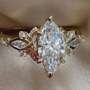 Bague de promesse Art Déco en diamant de laboratoire taille marquise, or massif 14 carats, cadeau moderne et raffiné pour fiançailles ou soirée, pour petite amie - Product Image 6