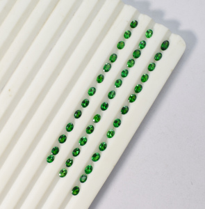 Pierre précieuse naturelle Tsavorite vert foncé taille poire 4x3 mm, qualité Eye Clean, pierre en vrac pour bijoux - Product Image 4