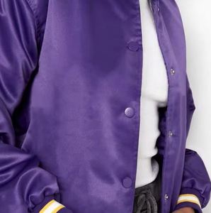 Chaqueta Varsity de Satén de Alta Calidad para Invierno, Cuello Alto, Bordado Frontal, Tela con Patrón Sólido, Cómoda, Transpirable y Teñida - Product Image 4