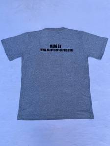 เสื้อยืดแขนสั้นสีเทาสำหรับผู้ชาย ยี่ห้อ Harry Johnson ทรงปกติ ผ้าคอตตอนผสมสแปนเด็กซ์ คอกลม พิมพ์ลายโลโก้ด้านหน้า เนื้อผ้าบางเบา สวมใส่สบาย - Product Image 6