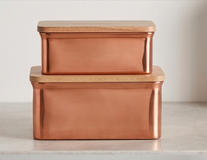 Contenedores de Almacenamiento de Especias de 2 Niveles con Tapa de Madera y Diseño Cuadrado de Cobre, Perfectos para la Organización de Utensilios de Cocina Rústicos - Product Image 1