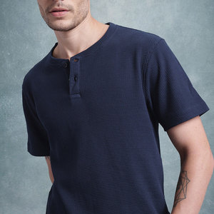 Cómoda camiseta de estilo informal de tela suave con cuello redondo de punto de gofres, camiseta de estilo informal de estilo de tela de gofres ajustada elástica - Product Image 2