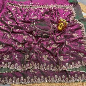 Sari de Seda Pura de Diseño VASTRA COTTAGE con Cuentas Doradas y Lentejuelas, Sari Festivo Brillante de Terciopelo para Bodas y Fiestas - Product Image 1