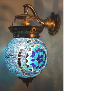 Lanterne en métal marocain, verre et mosaïque, finition antique, délicats métaux, lampe artisanale portable, décoration de Noël pour la maison 003 - Product Image 1