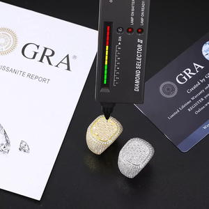 แหวนแต่งงานผู้ชายทรงคุชชั่นฮิปฮอปประดับเพชรแล็บโกรว์ ชุบทอง 18K เงินสเตอร์ลิง  ขนาดสั่งทำได้ คุณภาพ VVS2/VS1 - Product Image 4