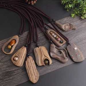 Collar Étnico de Madera para Mujer, Joyería Artesanal de Madera Natural, Elegante Collar Tradicional - Product Image 6