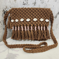 Sac à bandoulière en macramé crème naturelle avec détail de coquillage et glands Sac à main en crochet artisanal avec franges et sangle tressée Parfait
