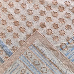 Alfombra Dhurrie de Lana Tejida a Mano - Patrón Geométrico de Trefoil Hecho a Mano - Product Image 1