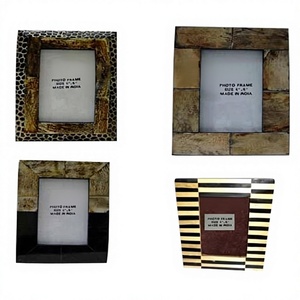 Cadre photo en os de corne poli, matériau organique, écologique, fait main, forme naturelle, design imitation antique, pour table ou mur - Product Image 3