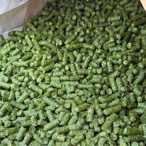 Granulés d'alfalfa pour l'alimentation animale : Nutrition riche en fibres fiable et utilisation pratique dans les exploitations d'élevage - Product Image 1