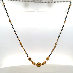 Mangalsutra de Oro Antiguo de 22K con Sello BIS - Collar Tradicional Hecho a Mano con Cuentas Negras en Oro Amarillo 916 - Product Image 6