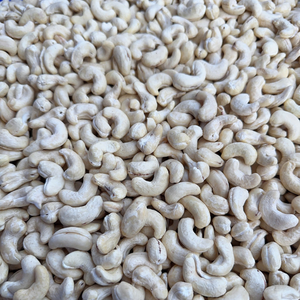 Nueces de Anacardo SANTIGO, Exportadas a Oriente Medio, Núcleos de Nueces de la UE, Kaju a Granel - Product Image 1