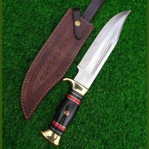 Couteau de survie artisanal en acier au carbone, lame partiellement dentelée, manche en corne de buffle, durable, léger, multifonction - Product Image 1