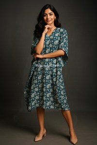 Vestido Kaftan de Algodón Transpirable Ecológico con Estampado Artesanal en Azul Índigo para Mujer, Ropa de Verano Tradicional de Jaipur con Diseño Floral - Product Image 5