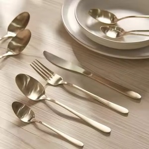 Ensemble de couverts élégants en acier inoxydable, conçu pour une expérience haut de gamme et une utilisation en cuisine - Product Image 6