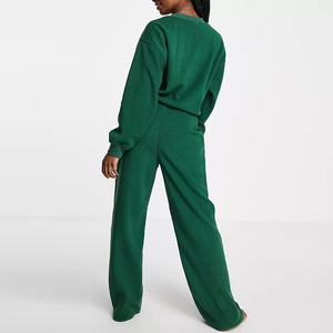 Women Plus Size Green Solid <b>Tracksuit</b> Set Crew Neck Full Sleeve Loose Fit Drawstring Pants Casual Autumn Wear - Product Image 3