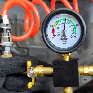 Herramienta de Recarga de Refrigerante Tipo Vacío con Acero Inoxidable Duradero para una Recarga Rápida de Refrigerante y Mantenimiento de Vehículos para Camiones de Carga - Product Image 2